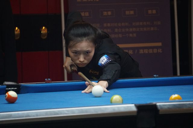 足联的一贯 足联的一贯